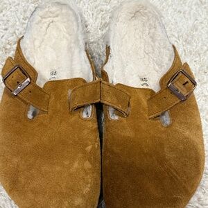 Like New!  Shearling Birkenstock size 40